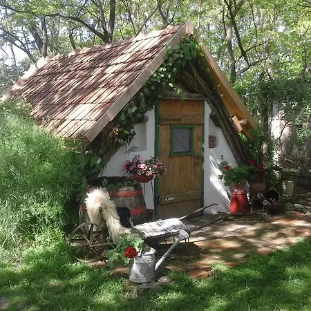 Chy-kara Farm Camping * Pálmonostora