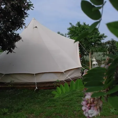 Bed & Breakfast Chy-kara Farm Camping